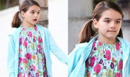 Bé Suri sành điệu với váy hoa dạo phố