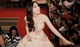 Mai Phương Thúy diện váy dạ hội lộng lẫy như công chúa