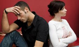 Vợ mới cưới lén lút với người yêu cũ cho 'đỡ nhớ'