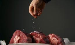 Sai lầm trong chế biến thịt  thành ‘thuốc độc'