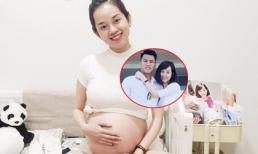 Tình cũ Mạc Hồng Quân khoe 'bụng bầu vượt mặt'