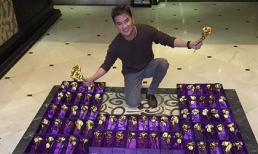 Đàm Vĩnh Hưng mua 200 bông hồng bằng vàng tặng fan nữ