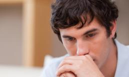 Cách trả thù độc ác của vợ khi bố chồng nằm liệt giường