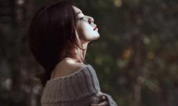 Chồng thô lỗ đập nát máy tính khi vợ 'cuồng' phim Hàn