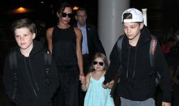 Mẹ con Victoria Beckham gây chú ý với thời trang chất lừ ở sân bay