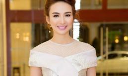 Hoa hậu Ngọc Diễm xuất hiện lộng lẫy với đầm dạ hội đuôi cá