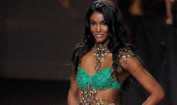  “Thiên thần Victoria Secret” Sessilee LoPez 'quyến rũ' các thí sinh 'The Face' trong 4 giờ