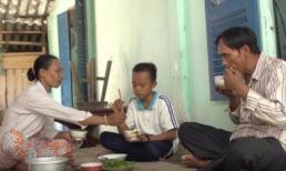 Gia cảnh đáng thương của bé trai Hồ Văn Cường ở Vietnam Idol Kids