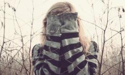 Bí mật đằng sau những đồng tiền dính máu mà người yêu gửi tôi hàng tháng