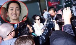 Củng Lợi bị fan nước ngoài vây kín khi đi dự LHP Cannes 69