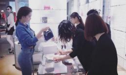 Mặc denim kín đáo đi mua đồ hiệu, Ngọc Trinh vẫn dư sức cuốn hút 