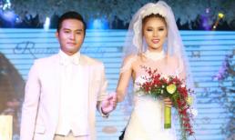 Diễn viên Thiên Bảo cầu hôn hoa hậu bikini Kim Yến ngay trên sân khấu