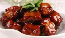 Hướng dẫn làm món sườn rim mặn ngọt thơm ngon 