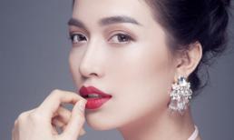 Lệ Hằng hút hồn với bờ môi căng mọng và đường cong nuột nà