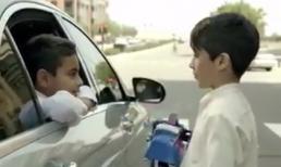 Clip hạnh phúc là biết sẻ chia và nhường nhịn động lòng triệu trái tim