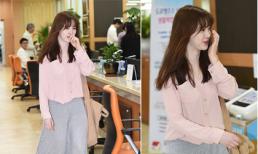 'Nàng Cỏ' Goo Hye Sun một mình đi đăng kí kết hôn