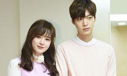 Mỹ nữ 'Vườn sao băng' tổ chức hôn lễ không có váy cưới và tiệc tùng