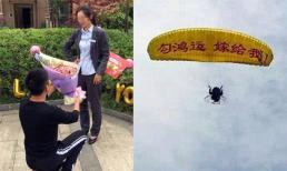 Chàng trai nhảy dù để cầu hôn bạn gái, không may mắc đỉnh ngọn cây