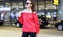 Thanh Hằng diện áo đỏ rực trễ nải gây náo loạn sân bay