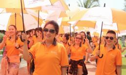 Sensorial rực rỡ sắc màu cam nóng trên biển xanh Hồ Cốc