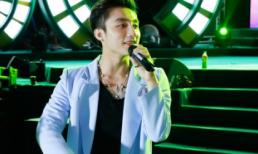 30.000 sinh viên đội mưa, muốn phá rào để tiếp cận Sơn Tùng M-TP