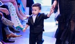 Con trai Hoa hậu Diễm Hương 'gây bão' trên sàn catwalk