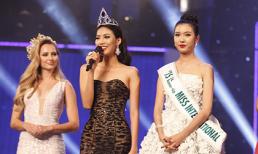 Á hậu Thúy Vân bị nhầm tên và danh hiệu ở chung kết Hoa khôi Áo dài