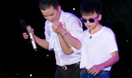 Đến cả cậu bé mù cũng mê nhạc Mr. Đàm