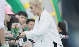 Xúc động trước những món quà Sơn Tùng tặng sinh viên Bách Khoa