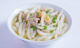 Bánh canh bột lọc nấm thịt bằm dân dã mà cực ngon