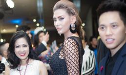 Siêu mẫu Hoàng Yến mặc váy xuyên thấu tham dự 'Đêm hội chân dài'