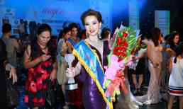 Vẻ đẹp mặn mà của Hoa khôi Phong cách Trịnh Yến