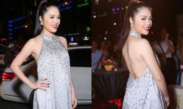 Dương Cẩm Lynh mặc váy rộng vẫn lộ bụng bầu 5 tháng