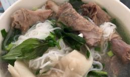 Học ca sĩ Pha Lê cách làm món bún xáo măng vịt cực ngon 