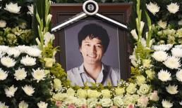 Nghẹn ngào đám tang của diễn viên Kim Sung Min - con trai phó chủ tịch LG