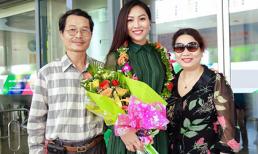 Bố mẹ ra sân bay đón Hoa khôi Diệu Ngọc trở về