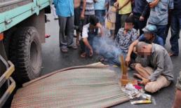 Bị xe tải kẹp nát đùi kéo lê, vẫn ôm chặt đứa con riêng của chồng và cái kết đẫm nước mắt