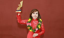 Doanh nhân Tuý Phượng vinh dự nhận Cúp Bàn Tay Vàng 2016