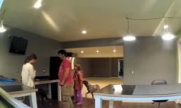 Vợ và con đi vắng 2 tuần, người chồng đã thay đổi căn nhà đến kinh ngạc