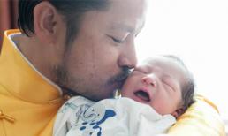 Hùng Cửu Long xúc động đón chào con trai Hạnh Phúc