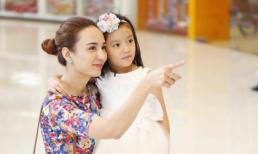 Con gái Hoa hậu Ngọc Diễm vui vẻ tận hưởng mùa hè bên mẹ 