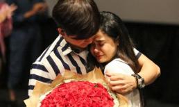 Clip Tim bất ngờ quỳ gối cầu hôn Trương Quỳnh Anh