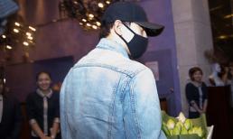 Bi Rain đội mũ, đeo khẩu trang kín mít dù được fan Việt mong ngóng chờ đón