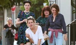 Kristen Stewart giơ 'ngón tay thối' vào paparazzi khi bị chụp ảnh