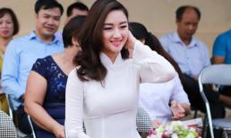 Hoa hậu Thu Ngân rạng rỡ về Hải Phòng dự khai giảng trường cũ