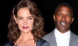 Katie Holmes không thể yêu công khai vì vướng điều khoản ký với Tom Cruise