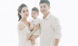 Khoảnh khắc kỳ diệu của vợ chồng Nhật Kim Anh bên con trai