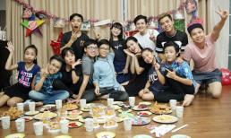 Đông Nhi và Ông Cao Thắng vui vẻ đón Trung thu cùng các học trò 