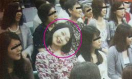 Bức ảnh cô gái vẹo đầu được dân mạng lan truyền chóng mặt