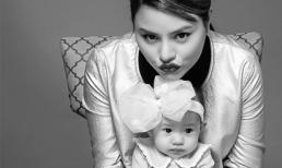 Khoảnh khắc vui vẻ của Vũ Thu Phương bên con gái 